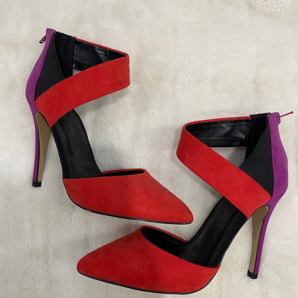 Pointy toe heels